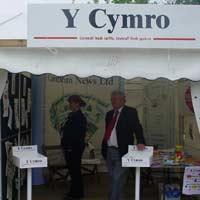 Disgwyl am gwsmeriaid