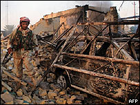 صحنه ای به جا مانده از خشونت ها در عماره