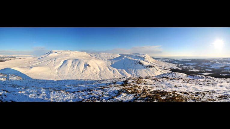 Cnuic Campsie san t-sneachda