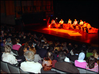 نمايی از سالن برگزاری کنسرت