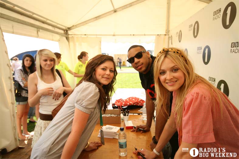 Signing sessions with Fearne and Reggie