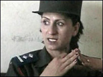 महिला पुलिस अफ़सर 