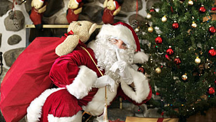 Santa - yn siwr o gyrraedd drwy'r eira