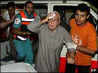 Médicos resgatam pessoas de ataques neste sábado