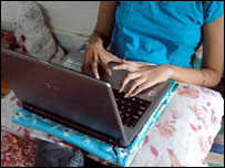 床上用手提电脑