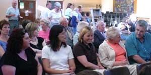 Rhan o'r gynulleidfa