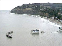 Shanklin Pier destroyed by 1987 storm