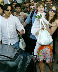 लिज़ हर्ली और नायर