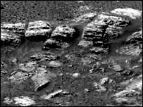 अपॉर्चुनिटी की भेजी हुई पहली तस्वीरों में से एक