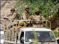 Pakistanlı askerler