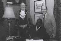 Ken Lloyd (Maer Caerfyrddin), Jacob Nyirongo a Tom Defis