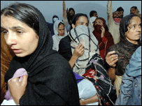 भूकंप से प्रभावित लोग