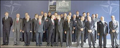 گردهمايی وزيران دفاع دولتهای عضو ناتو در برلين