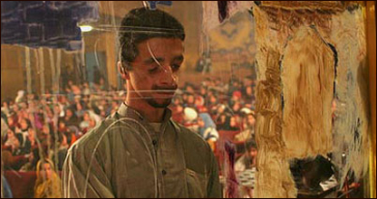 कार्यशाला में भाग लेता एक कलाकार