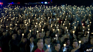 Venezuelanos fazem vigília por recuperação de Chávez (foto: AFP)