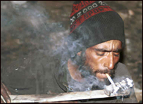 برخورد مردم با معتاد