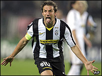 بازیکنان کلوژ در حال شادی