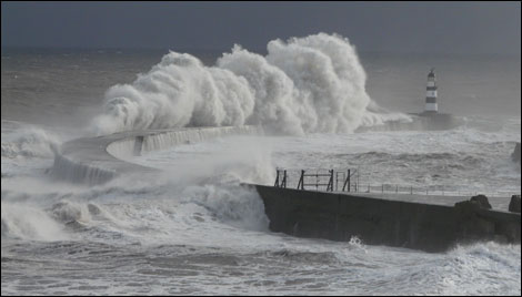 Crashing waves at Seaham. By Dan Myers
