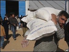 حمل کمک غذایی به غزه
