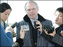 Ông Christopher Hill