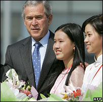 George W. Bush em Hanói
