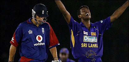 Alastair Cook is struggling to adjust to one-day cricket