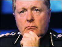 O chefe da polícia de Londres, Ian Blair