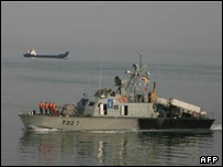 İran deniz kuvvetlerine ait bir gemi