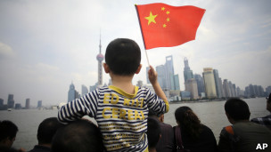 上海外滩挤满游人（3/10/2012）