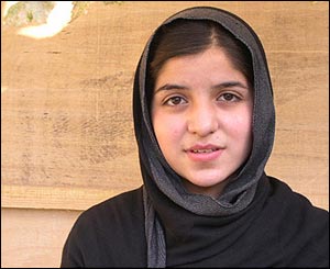 چوبیس سالہ پرنیان، سٹوڈنٹ