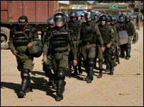 Policias patrulham San Julian