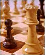 سارا سال مہروں کا کھیل جاری رہا 