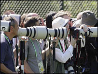 来自世界各地的记者在德国