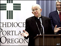 O arcebispo de Portland, John Vlazny