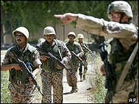 Eğitimdeki Irak askerleri