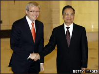 Ông Rudd bắt tay Thủ tướng Ôn Gia Bảo