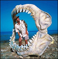 Nigel Marven and giant jaws