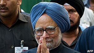 मनमोहन से इस्तीफा देने की मांग