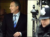 Ông Tony Blair là thủ tướng đương quyền đầu tiên của Anh bị cảnh sát thẩm vấn
