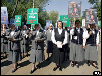 Freiras participam de manifestação anti-aborto no México