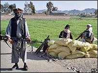 Pakistan'da militanlar