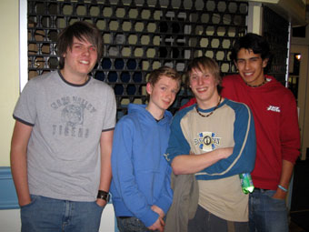 Neuadd San Pedr, Caerfyrddin