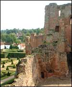 Kenilworth castle ruins 