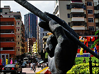 Cổng vào làng Đại Phấn