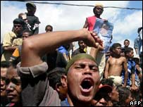 Protesto pela renúncia do premiê Mari Alkatiri