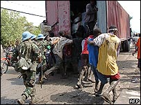 Soldados da força de paz da ONU no Haiti