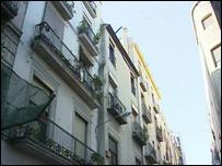 Năm địa chỉ tại Barcelona đã bị lục soát.