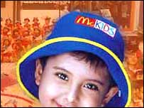 Chapéu da linha McKids - foto retirada do website da rede McDonald's