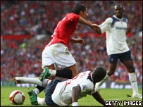 罗纳尔多被铲断