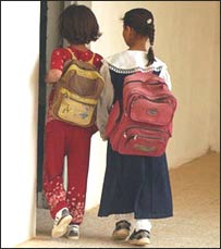 د خصوصي ښوونځي زده کوونکي